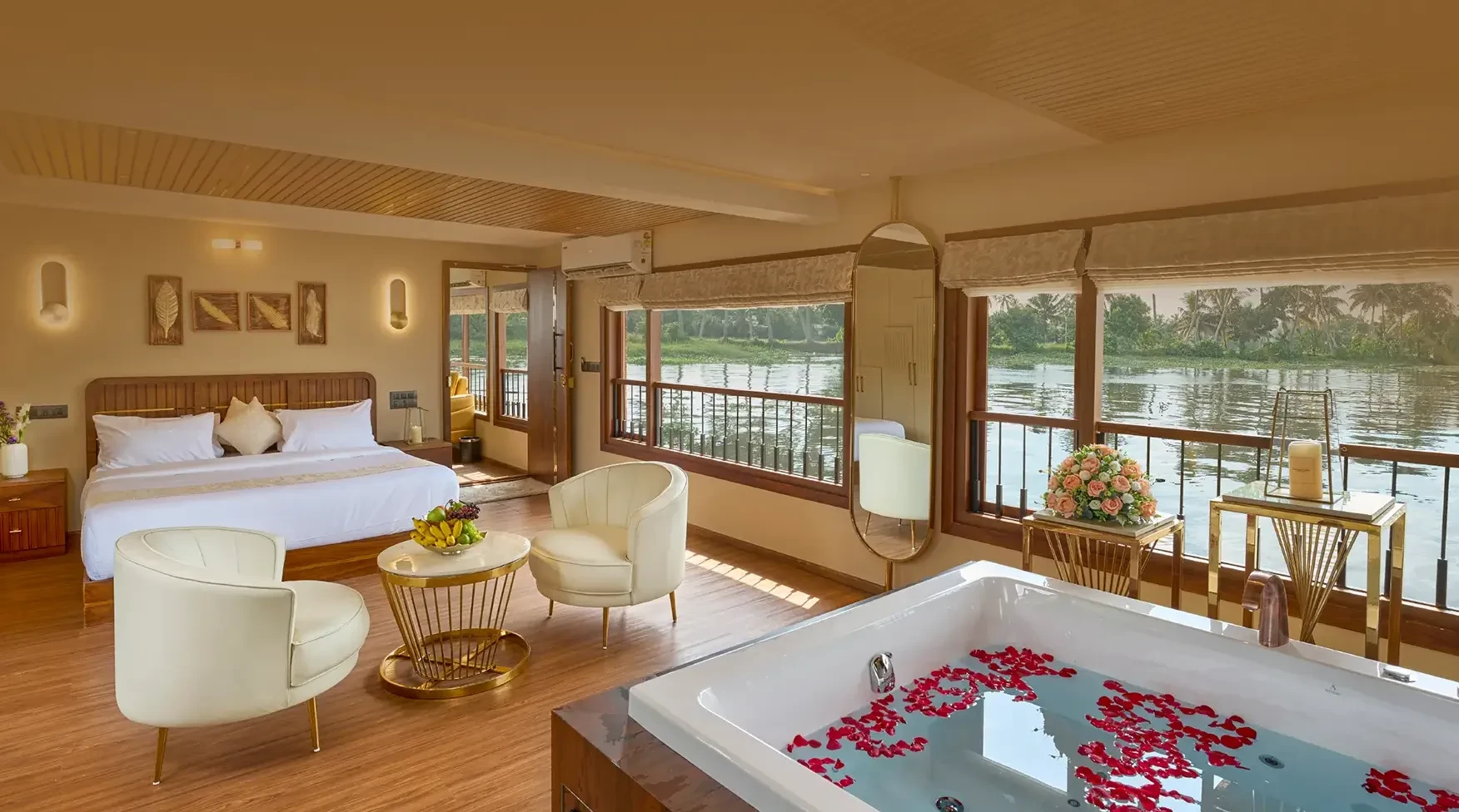 Kettuvallam A Traditional Kerala Houseboats